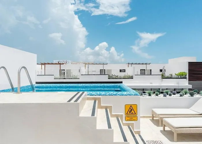 Premium Ph W/ Private Pool Near 5Th Ave.